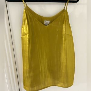 Gold/yellow top
